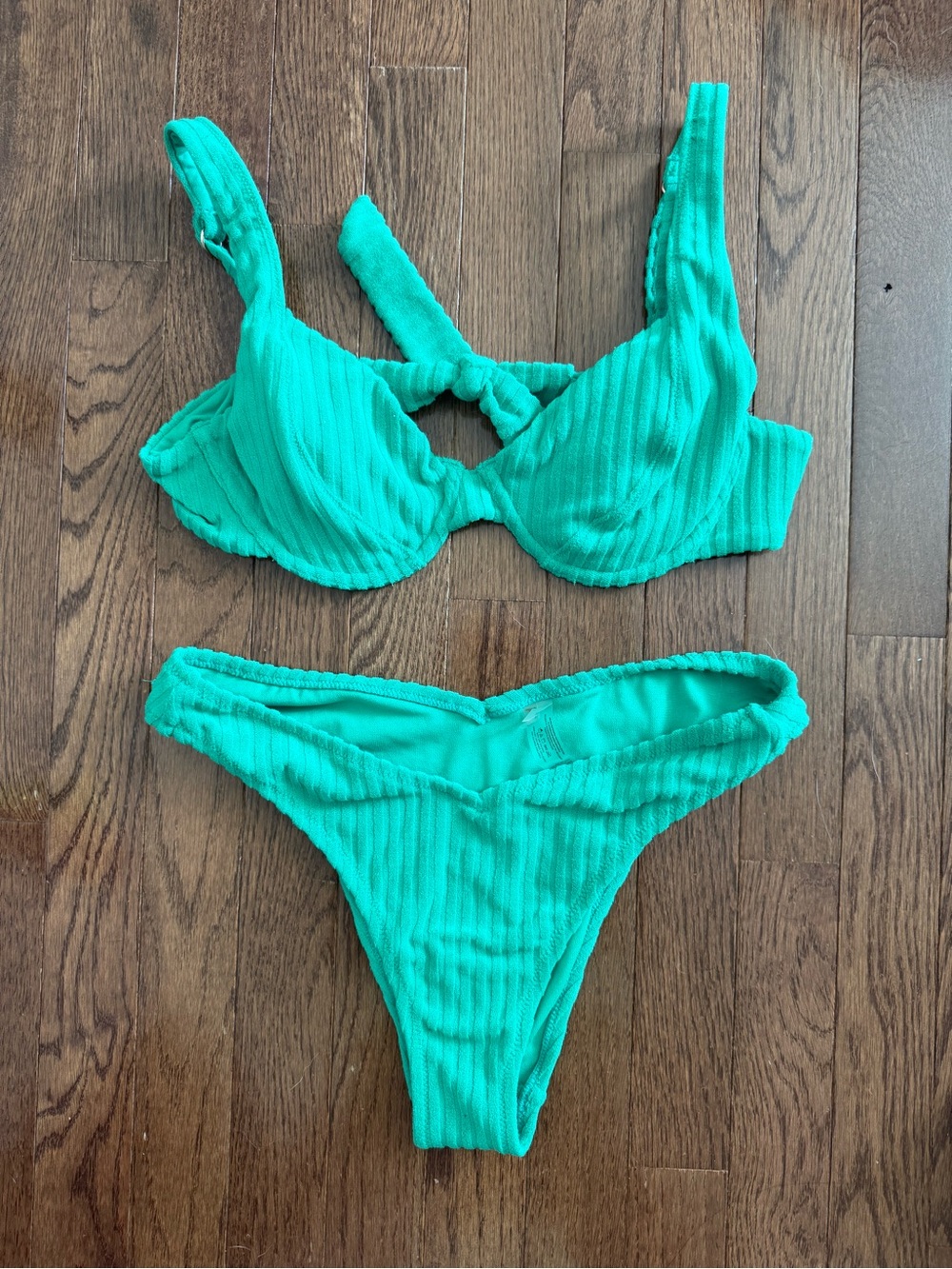Women’s Green Ribbed Cheeky Bikini Set